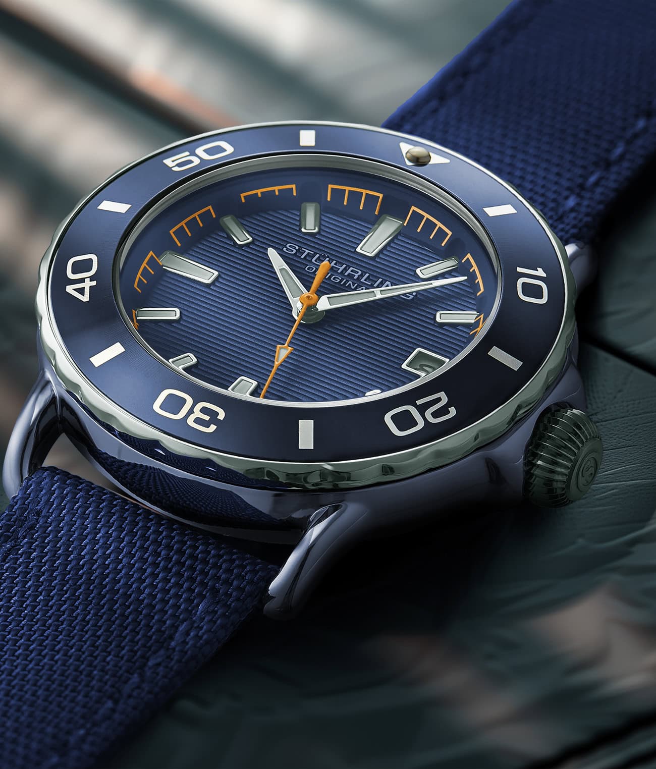 Stührling Explorer 4041 Quartz 40mm - Image 24