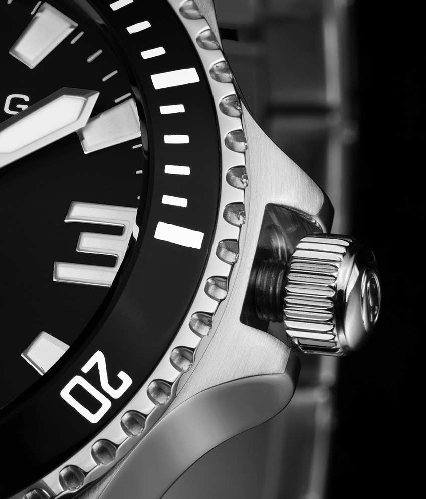 Stührling Regatta Champion 395 Quartz 42mm Diver - Image 7
